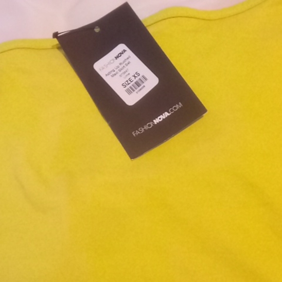 Clothes - Picture 3 of 3